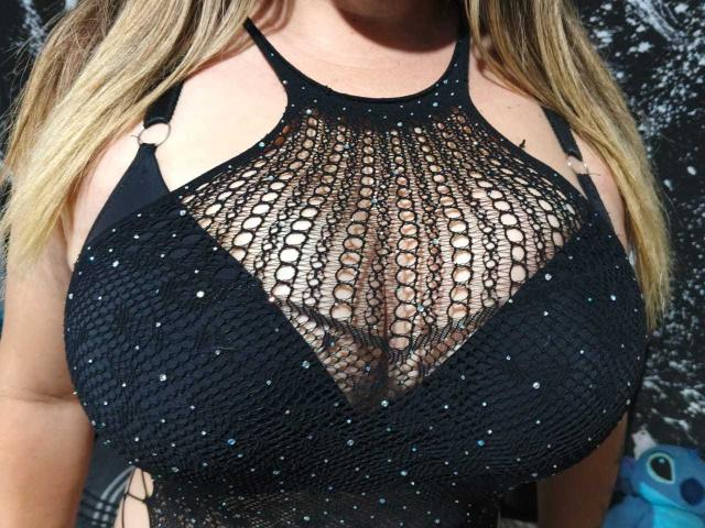 AlexaHotSeins - Live porn &amp; sex cam - 28997174