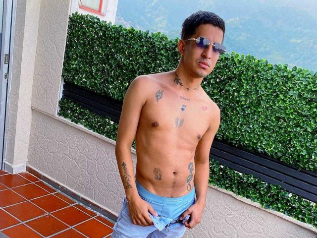 SalvatoreMontes - Live porn &amp; sex cam - 29001215