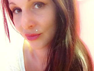 Ver la ficha detallada de NaomiStarX-hot