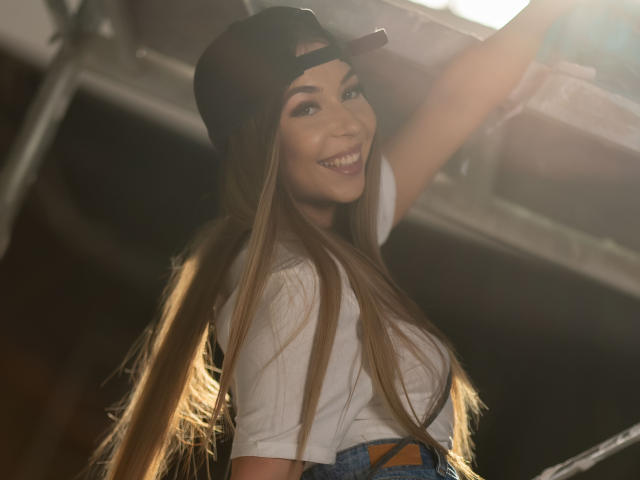 IrisMia - сексуальная веб-камера в реальном времени - 29004347