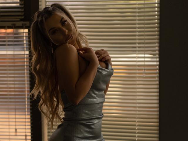 IrisMia - Live Sex Cam - 29005025