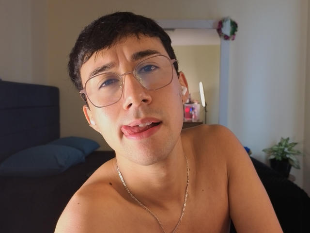 OliverHot69 - Live porn &amp; sex cam - 29005718