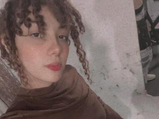 Volledig profiel bekijken van LioraVelvetC