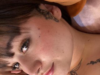 Ver la ficha detallada de AnikaFleur