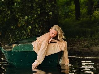 Ver la ficha detallada de CrystalHope