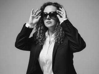 Volledig profiel bekijken van Nionell