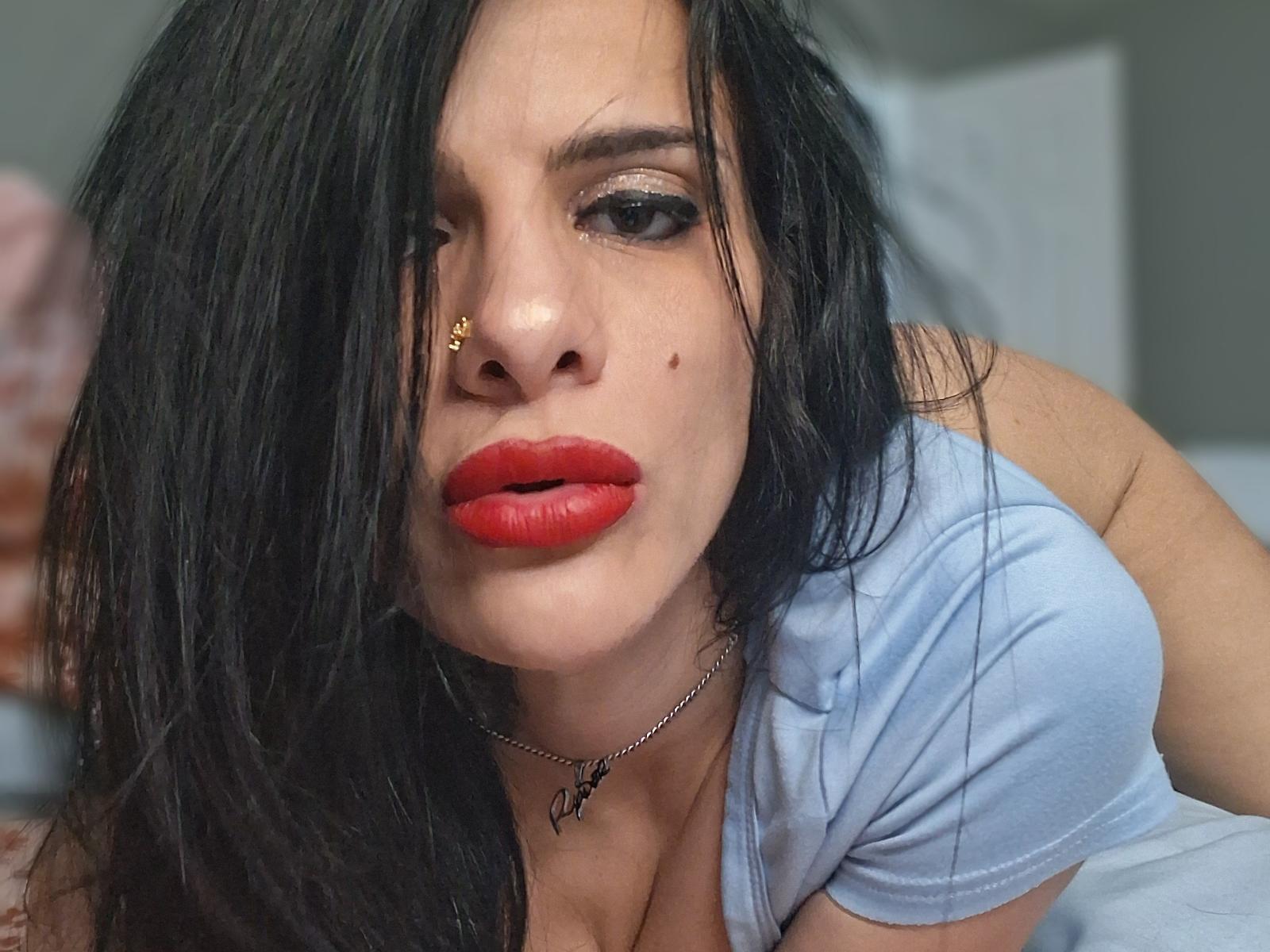 EmmyRose224 - Live sex cam - 29021672