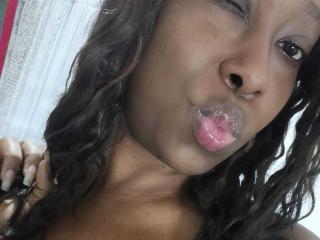 Volledig profiel bekijken van EbonyAngelForU