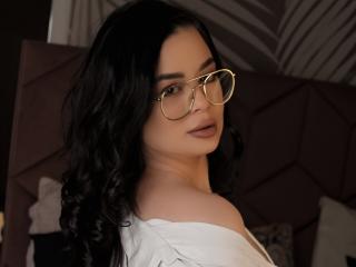 Ver la ficha detallada de LoraIvone