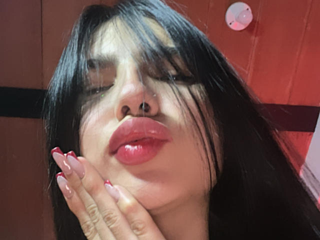 MilanMoon - Live sex cam - 29030798