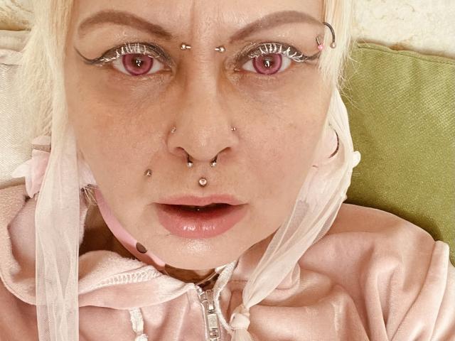 Icecandyshokolade - Live porn &amp; sex cam - 29035817