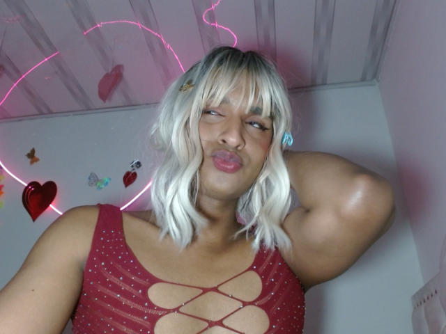 IdiiaLatina - Live porn &amp; sex cam - 29043326