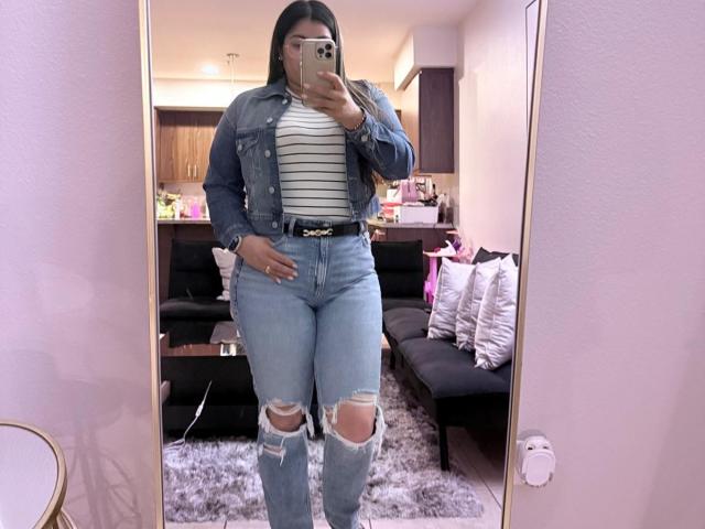 SoftLatinaHeat - Live porn &amp; sex cam - 29044346