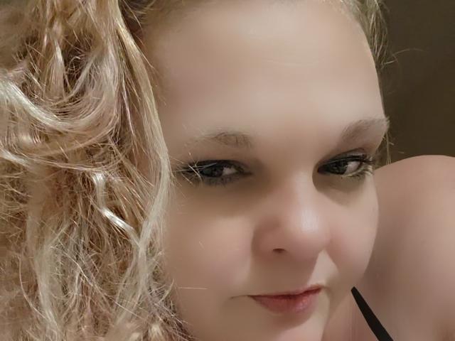 QueenLeen - Live porn &amp; sex cam - 29045003