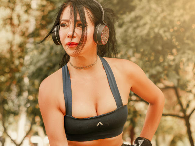 HelenHard - Élő pornó és szexkamera - 29049344