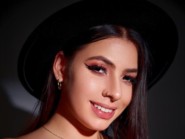 VanessaClose - Élő pornó és szexkamera - 29049989