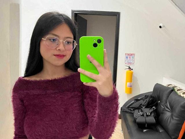 AnittaRouses - Élő pornó és szexkamera - 29050613