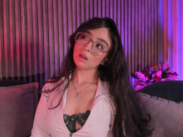 EvaMcAllister - Live Sex Cam - 29058530