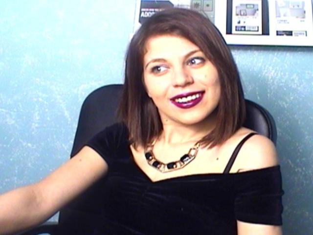 SophiaGreens - Chat cam en direct avec cette Resplendissante jeune beauté en chaleur blanche sur le site Xlovecam 