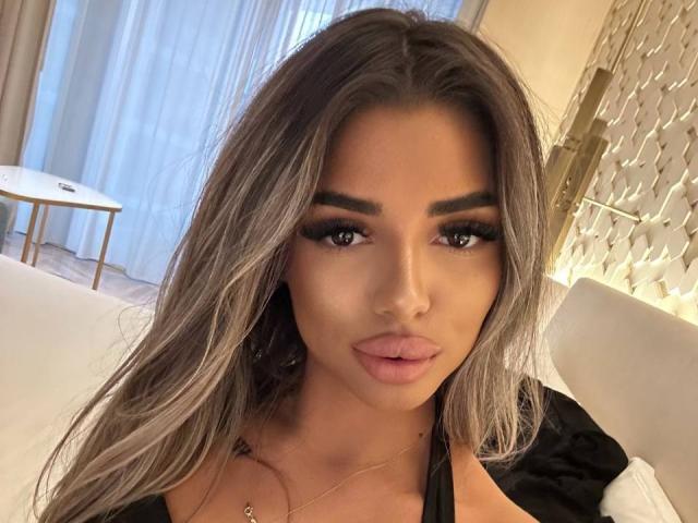 CrisstyBlair - Live porn &amp; sex cam - 29067962