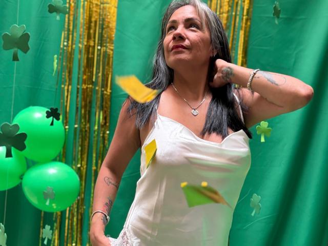 LailaCastillo - Live Sex Cam - 29072897