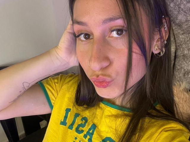 MaddyCarina - Camera khiêu dâm &amp; quyến rũ trực tiếp - 29072912