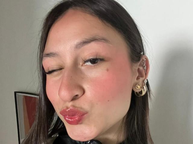 MaddyCarina - Live porn &amp; sex cam - 29073044