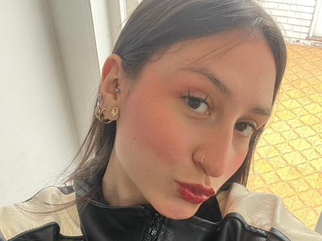 MaddyCarina - Live porn &amp; sex cam - 29073071