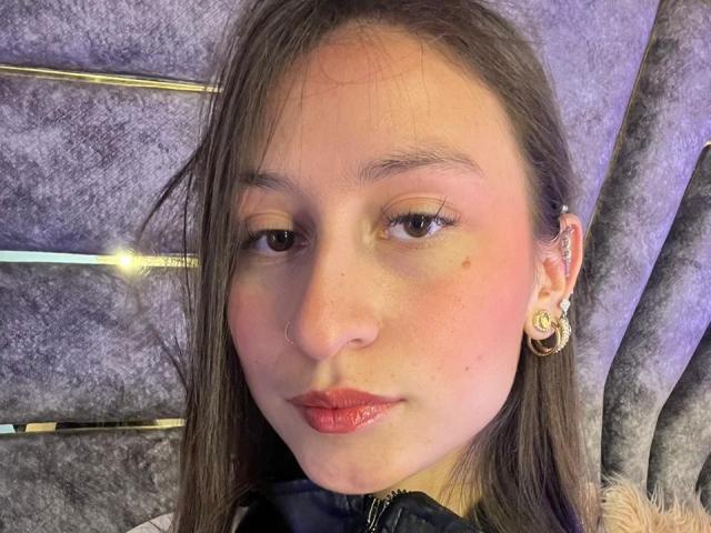 MaddyCarina - Live porn &amp; sex cam - 29073155