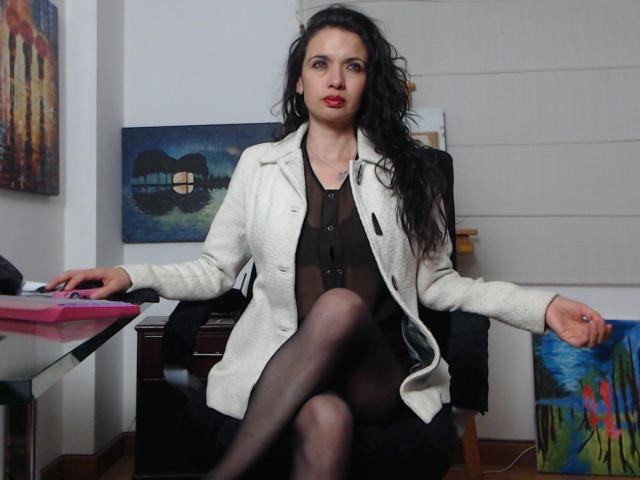 AfroditaRgenis - Live porn &amp; sex cam - 29077580