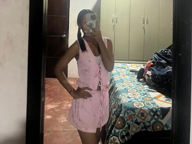 MelaniaVelasquez - Live porn &amp; sex cam - 29081702