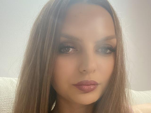 DouceAmelia - Sexe cam en vivo - 29082593