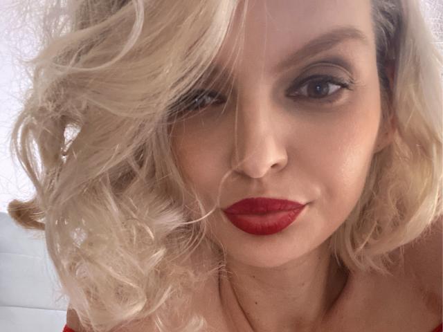 DouceAmelia - Sexe cam en vivo - 29082608