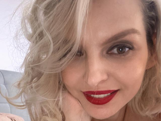 DouceAmelia - сексуальная веб-камера в реальном времени - 29082611