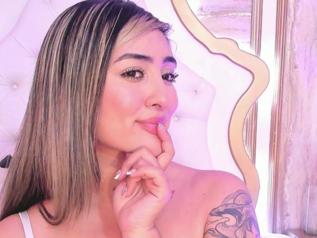 MaeCollins - Live porn &amp; sex cam - 29083346