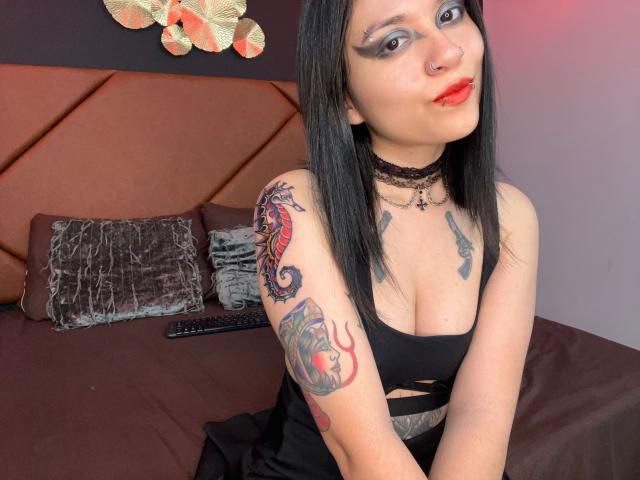 LorraineRebel - Live sex cam - 29101826