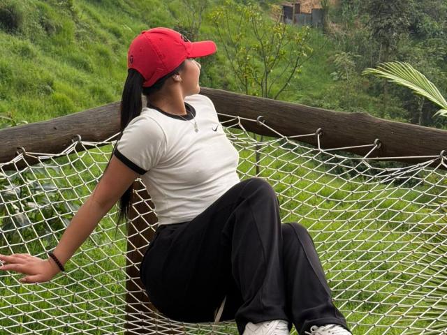 AlessiaFerry - Live porn &amp; sex cam - 29111591