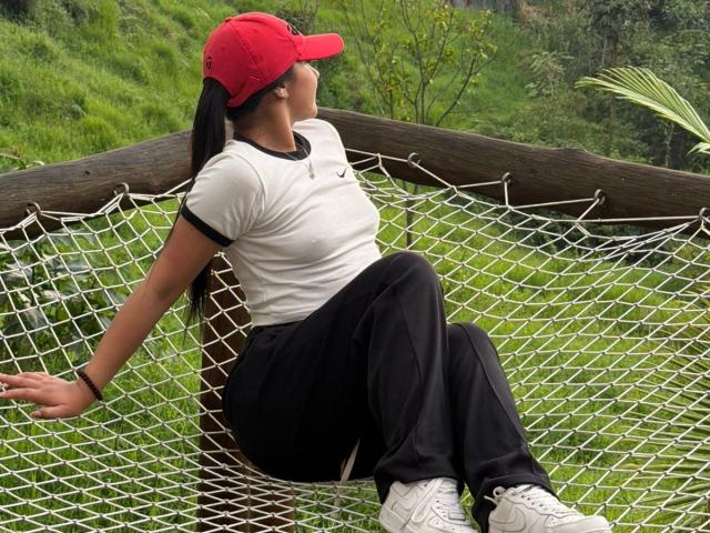 AlessiaFerry - Live porn &amp; sex cam - 29111636