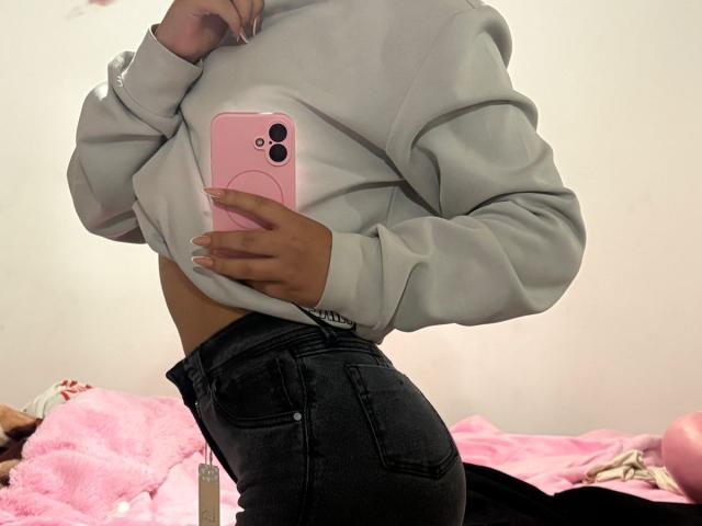 AlessiaFerry - Live porn &amp; sex cam - 29111657