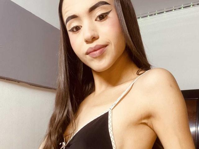 MeganDrak - Live porn &amp; sex cam - 29113862