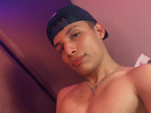 DannerBlue - Live porn &amp; sex cam - 29119526