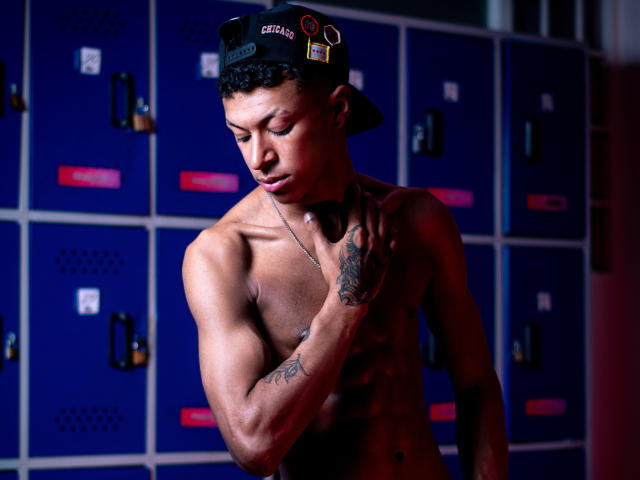 JhonatanGuzman - Live porn &amp; sex cam - 29122352