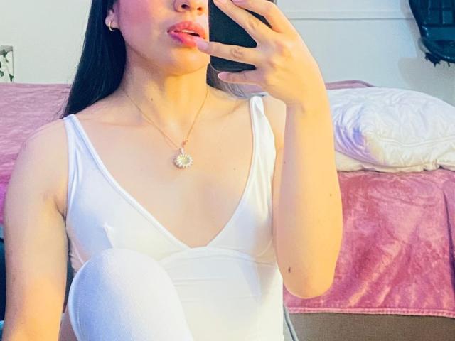 ZoeRedds - Live porn &amp; sex cam - 29123897