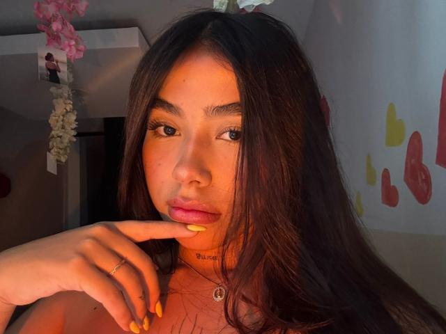 SalomeAndAustin - сексуальная веб-камера в реальном времени - 29125118