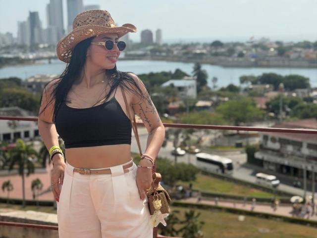 IsabellaJames - Live Sex Cam - 29129093