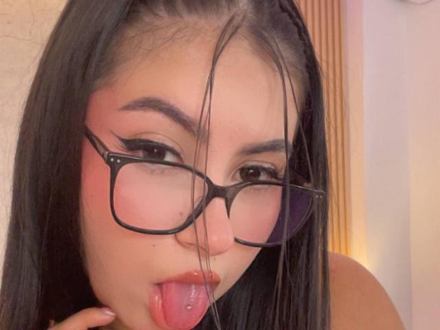 AlanaaWalker - Live porn &amp; sex cam - 29130542