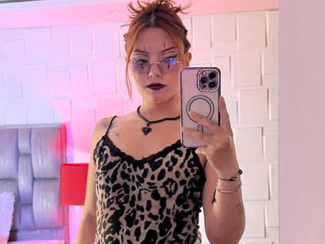 EmmaThomsonn - Live porn &amp; sex cam - 29137841