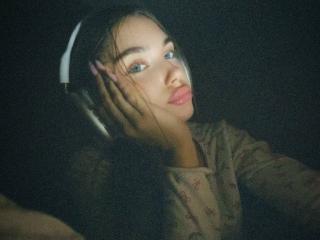 Ver la ficha detallada de EmeraldWeinreb