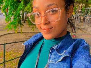 Ver a ficha detalhada de  Behzinha