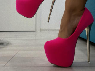 Ver a ficha detalhada de  MoniqueBliss